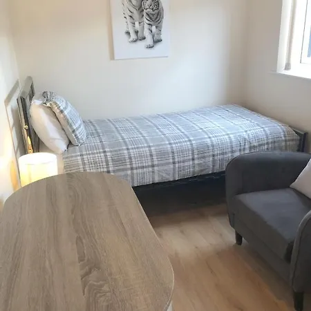 Centre Town House With Views And Free Parking 7fsbi *