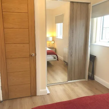 Casa de Férias Centre Town House With Views And Free Parking 7fsbi *