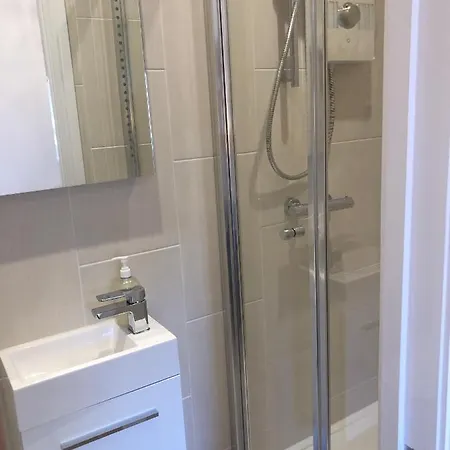 Centre Town House With Views And Free Parking 7fsbi