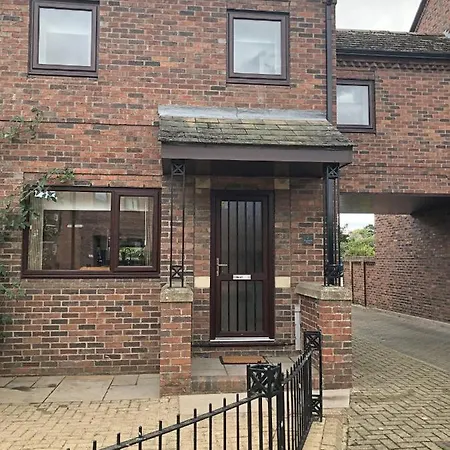 Centre Town House With Views And Free Parking 7fsbi Vakantiehuis York